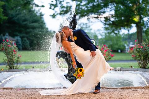 The Woodwinds wedding  venue Branford CT
Wedding photographer
Bridesmaids pictures
bride getting ready 
best wedding photographer in CT
Vanessa Trettel photography
beach wedding pictures '