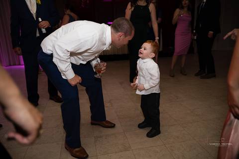 The Woodwinds wedding  venue Branford CT
Wedding photographer
Bridesmaids pictures
bride getting ready 
best wedding photographer in CT
Vanessa Trettel photography
beach wedding pictures '