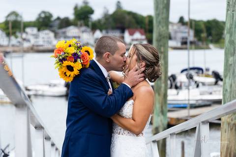 The Woodwinds venue
Wedding photographer
Bridesmaids pictures
bride getting ready 
best wedding photographer in CT
Vanessa Trettel photography
beach wedding pictures '