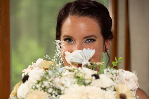 wedding photo
backyard wedding
wedding dress
wedding New Canaan CT
first look photo in a golf club
best wedding photographers in CT
wedding dresses
wedding venues in CT
Vanessa Trettel Photography'