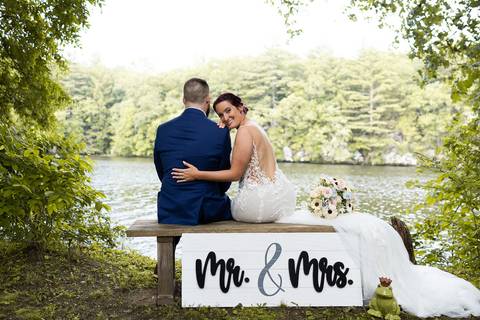 wedding photo
backyard wedding
wedding dress
wedding New Canaan CT
first look photo in a golf club
best wedding photographers in CT
wedding dresses
wedding venues in CT
Vanessa Trettel Photography'