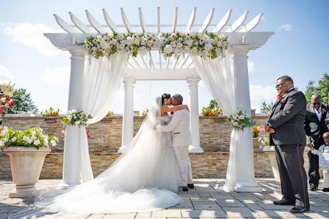 wedding day photo
Bride
Jamaica wedding
bride getting wedding
La Bella Vista Waterbury CT
Connecticut wedding Venue
Wedding photographer 
Vanessa Trettel Photography
bride-maids pictures
CT wedding photographer
wedding dress'