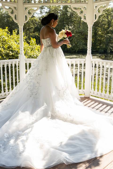 wedding day photo
Bride
Jamaica wedding
bride getting wedding
La Bella Vista Waterbury CT
Connecticut wedding Venue
Wedding photographer 
Vanessa Trettel Photography
bride-maids pictures
CT wedding photographer
wedding dress'