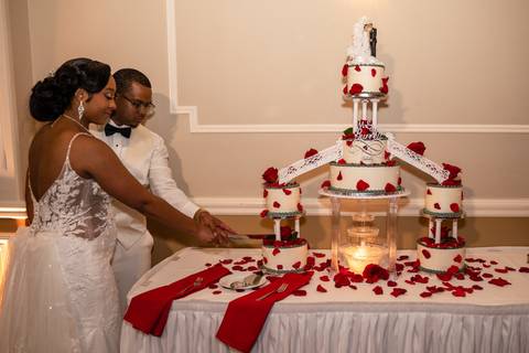 wedding day photo
Bride
Jamaica wedding
bride getting wedding
La Bella Vista Waterbury CT
Connecticut wedding Venue
Wedding photographer 
Vanessa Trettel Photography
bride-maids pictures
CT wedding photographer
wedding dress'