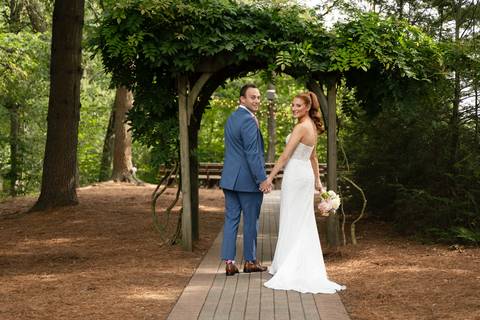 The Pavilion on Crystal Lake wedding
Middletown, CT wedding
Wedding photographer
Jewish traditions wedding
Chuppah ceremony
Horah dance
Capturing emotions
wedding photographer near me
Vanessa Trettel
vjewish wedding
horah dance
chuppah ceremony '