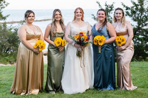 Pavilion at Rocky Neck State Park • Niantic • CT
wedding pictures at Pavilion at Rocky Neck
Beach wedding venue in CT
beach wedding pictures
wedding photographer
best wedding photographer in CT
Vanessa Trettel Photography
wedding dress
CT wedding photo'