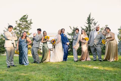 Pavilion at Rocky Neck State Park • Niantic • CT
wedding pictures at Pavilion at Rocky Neck
Beach wedding venue in CT
beach wedding pictures
wedding photographer
best wedding photographer in CT
Vanessa Trettel Photography
wedding dress
CT wedding photo'