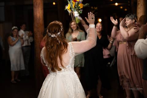 Pavilion at Rocky Neck State Park • Niantic • CT
wedding pictures at Pavilion at Rocky Neck
Beach wedding venue in CT
beach wedding pictures
wedding photographer
best wedding photographer in CT
Vanessa Trettel Photography
wedding dress
CT wedding photo'
