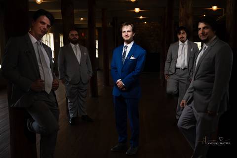 Pavilion at Rocky Neck State Park • Niantic • CT
wedding pictures at Pavilion at Rocky Neck
Beach wedding venue in CT
beach wedding pictures
wedding photographer
best wedding photographer in CT
Vanessa Trettel Photography
wedding dress
CT wedding photo'