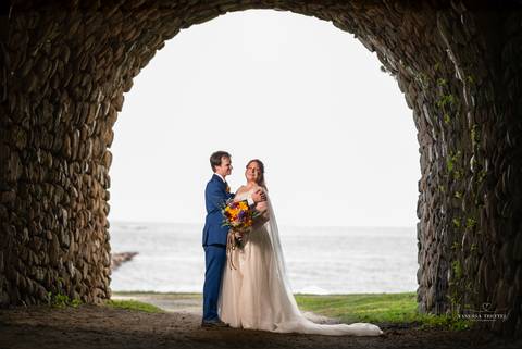 Pavilion at Rocky Neck State Park • Niantic • CT
wedding pictures at Pavilion at Rocky Neck
Beach wedding venue in CT
beach wedding pictures
wedding photographer
best wedding photographer in CT
Vanessa Trettel Photography
wedding dress
CT wedding photo'