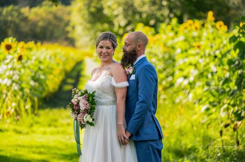 Wedding Photography
The Whittemoore at Vyne Middlebury • CT
Wedding Venue The Whittemoore at Vyne
Rustic Elegance wedding
Best Connecticut Photographer
Wedding Photographer
sunflower wedding pictures
Vanessa Trettel photography
photographer in Middlebury '
