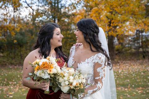 Best Wedding photographer CT
Ss. Isidore and Maria St. Paul Church
Glastonbury, CT wedding
Bridal party photography
Navy blue bridesmaid dresses
Glastonbury Hills Country Club celebration
Bridesmaids pictures 
Groom photos
Vanessa Trettel Photography'