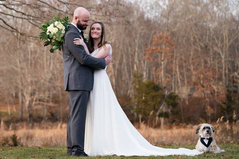 Wedding photo at The Hounds, Stonington CT, groom and bride picture and her dog standing at the back of the wedding dress, the photographer was by Vanessa Trettel.
Professional wedding photographer
CT wedding Venue
engagement photographer'