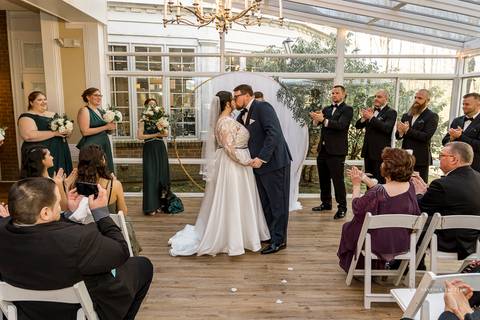 Best Wedding photographer CT
Avon Old Farms Hotel
Avon CT wedding
Bridal party photography
Green bridesmaid dresses
Bridesmaids pictures
Groom photos
Wedding photos ideas
Vanessa Trettel Photography'