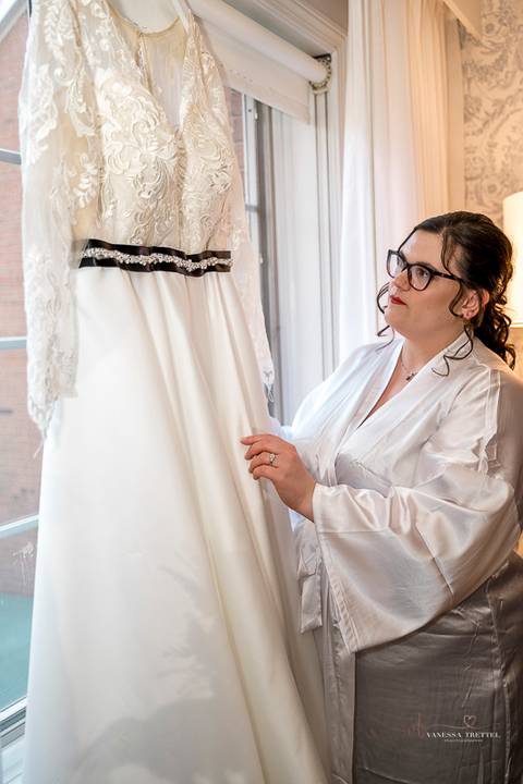 Best Wedding photographer CT
Avon Old Farms Hotel
Avon CT wedding
Bridal party photography
Green bridesmaid dresses
Bridesmaids pictures
Groom photos
Wedding photos ideas
Vanessa Trettel Photography'