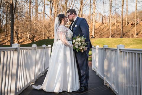 Best Wedding photographer CT
Avon Old Farms Hotel
Avon CT wedding
Bridal party photography
Green bridesmaid dresses
Bridesmaids pictures
Groom photos
Wedding photos ideas
Vanessa Trettel Photography'