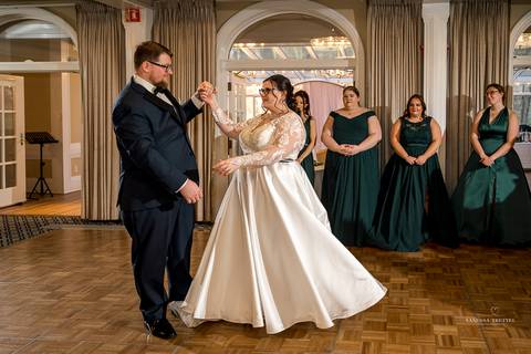 Best Wedding photographer CT
Avon Old Farms Hotel
Avon CT wedding
Bridal party photography
Green bridesmaid dresses
Bridesmaids pictures
Groom photos
Wedding photos ideas
Vanessa Trettel Photography'