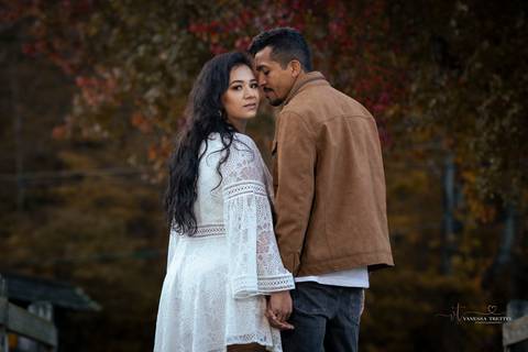 Bruna & Rogerio share a tender lakeside embrace, bathed in the golden glow of a Southford Fall afternoon, their love echoing amidst autumn's whispers.
Best wedding Photographer in CT
Vanessa Trettel photography
Engagement photography at Southford Fall CT'