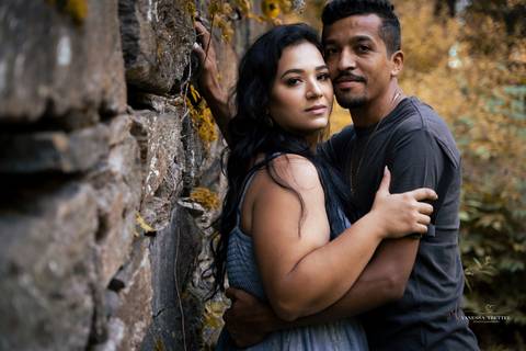 Against a backdrop of vibrant foliage, Bruna & Rogerio's laughter fills the air, capturing the essence of their joyful engagement amidst nature's splendor.
Best wedding Photographer in CT
Vanessa Trettel photography
Engagement photography at Southburry CT'