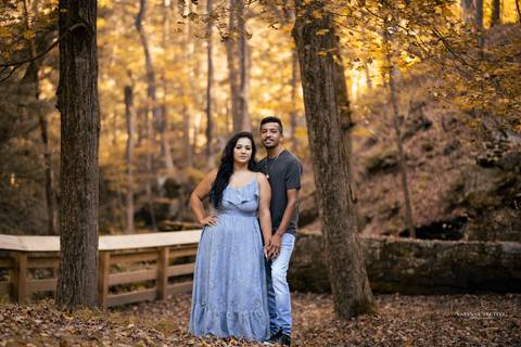 Best wedding Photographer in CT
Vanessa Trettel photography
Engagement photography at Southford Fall CT'