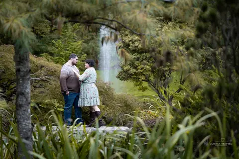 Wedding photographer CT, engagement session Wickham Park, Manchester CT, autumn engagement photos, outdoor engagement photography, dog-friendly engagement session, romantic engagement shoot, candid engagement photography, Vanessa Trettel photography'