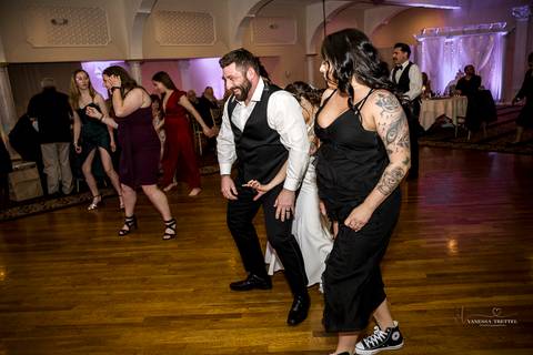 Beneath the soft sunlight, Sarah & Seth share a tender moment, their eyes filled with love and promises, against the backdrop of Georgina's Weddings & Banquets.
Best wedding Photographer in CT
Vanessa Trettel photography'
