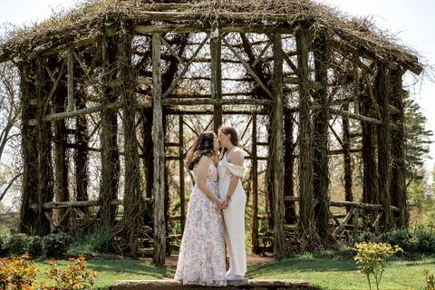 In the midst of Elizabeth Park's floral splendor, Katie & Michaela's wedding exudes warmth and intimacy, with every smile and touch immortalized in timeless photographs.
Gay Wedding
Lesbian wedding pictures
gay wedding photographer
Vanessa Trettel Photo'