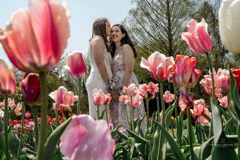 In the midst of Elizabeth Park's floral splendor, Katie & Michaela's wedding exudes warmth and intimacy, with every smile and touch immortalized in timeless photographs.
Gay Wedding
Lesbian wedding pictures
gay wedding photographer
Vanessa Trettel Photo'