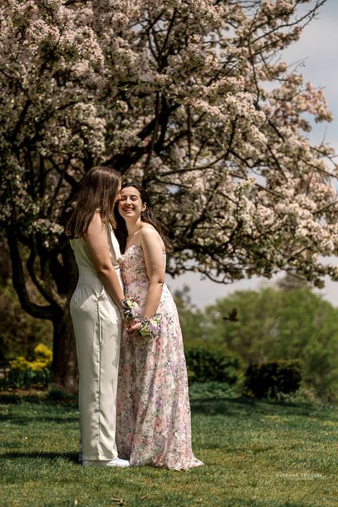 Katie & Michaela's wedding, a serene affair amidst West Hartford's Elizabeth Park, emanates love and joy, each photo capturing the essence of their heartfelt union.
Gay Wedding
Lesbian wedding pictures
gay wedding photographer
Vanessa Trettel Photography
'