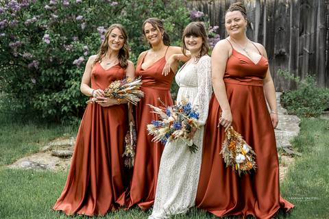 Best Wedding photographer CT
Salem Herb Farm
Rustic Wedding ideas
Salem CT wedding
Bridal party photography
Red bridesmaid dresses
Bridesmaids pictures
Groom photos
Wedding photos ideas
Vanessa Trettel Photography'