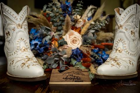 Best Wedding photographer CT
Salem Herb Farm
Rustic Wedding ideas
Salem CT wedding
Bridal party photography
Red bridesmaid dresses
Bridesmaids pictures
Groom photos
Wedding photos ideas
Vanessa Trettel Photography'