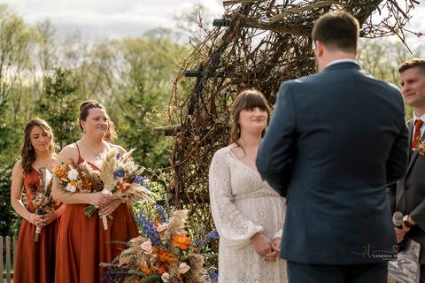 Best Wedding photographer CT
Salem Herb Farm
Rustic Wedding ideas
Salem CT wedding
Bridal party photography
Red bridesmaid dresses
Bridesmaids pictures
Groom photos
Wedding photos ideas
Vanessa Trettel Photography'