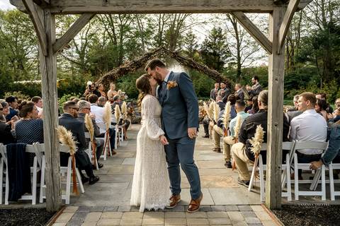 Best Wedding photographer CT
Salem Herb Farm
Rustic Wedding ideas
Salem CT wedding
Bridal party photography
Red bridesmaid dresses
Bridesmaids pictures
Groom photos
Wedding photos ideas
Vanessa Trettel Photography'