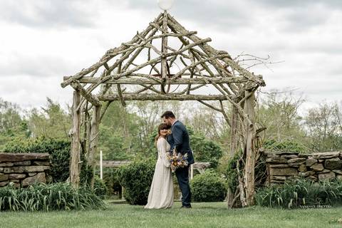 Best Wedding photographer CT
Salem Herb Farm
Rustic Wedding ideas
Salem CT wedding
Bridal party photography
Red bridesmaid dresses
Bridesmaids pictures
Groom photos
Wedding photos ideas
Vanessa Trettel Photography'