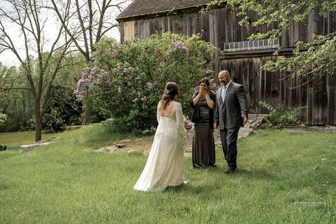 Best Wedding photographer CT
Salem Herb Farm
Salem CT wedding
Bridal party photography
Red bridesmaid dresses
Bridesmaids pictures
Groom photos
Wedding photos ideas
Vanessa Trettel Photography'