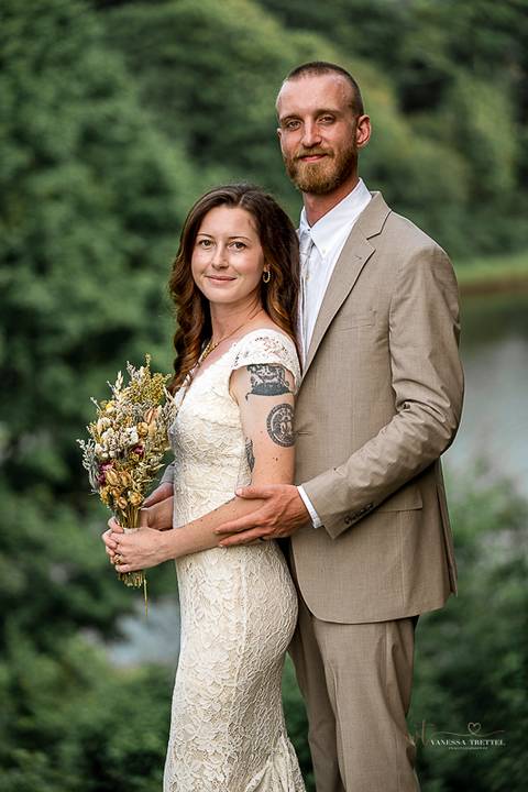Bride and groom share a joyful kiss by the Mystic harbor, bathed in golden summer light. Coastal wedding in Connecticut with ocean breeze and romantic vibes.
Vanessa Trettel best wedding photographer in CT'