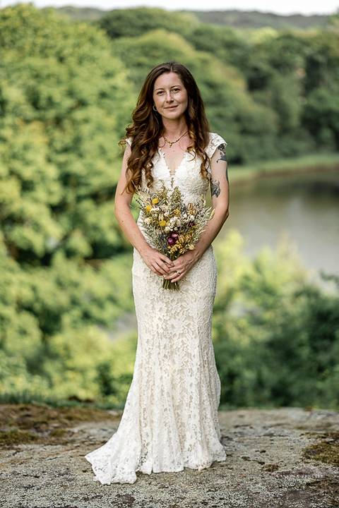 Bride standing by the shoreline in Mystic, CT, her veil flowing with the ocean breeze. A timeless bridal portrait on a perfect summer day.
Vanessa Trettel best wedding photographer in CT
wedding photos Mystic CT'