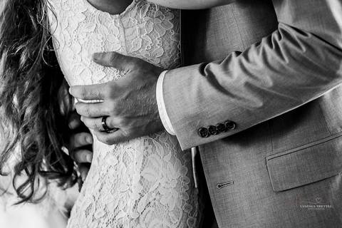 Macie and Joshua walk hand-in-hand along the waterfront, with sunlit skies and sailboats in the background. A perfect summer wedding in Mystic, CT.
Vanessa Trettel best wedding photographer in CT'