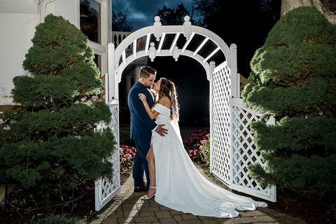 The newlyweds share a quiet moment at Cascade, captured in a soft, artistic portrait.
Cascade Fine Catering in Hamden, CT
Vanessa Trettel Photography'