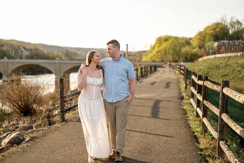 Ashley and Andrew’s engagement session in a Connecticut park was a perfect spring day. Surrounded by fresh greenery, they laughed, embraced, and let their love shine through each tender moment.
Vanessa Trettel photography
Best Wedding Photographer in CT '