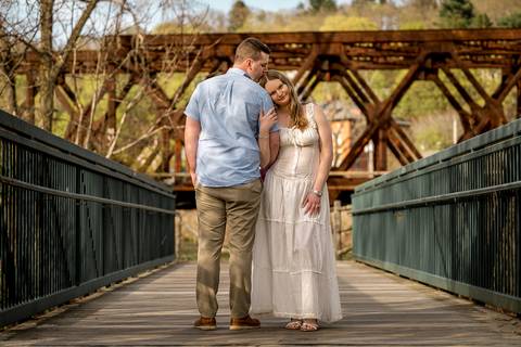 A quiet moment: Ashley & Andrew share a laugh under the sun-dappled trees in a CT park. Their love shines bright!
Vanessa Trettel photography
Best Wedding Photographer in CT e NYC
Engagement photos ideas
Engagement photographer near me
'