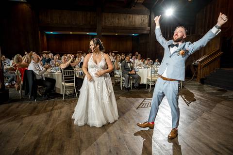 From choreographed moves to spontaneous laughter, the reception at Heritage Hotel turned into an epic celebration full of unforgettable dance floor moments.
Wedding photographer in CT
Vanessa Trettel Photography
wedding photos idea'