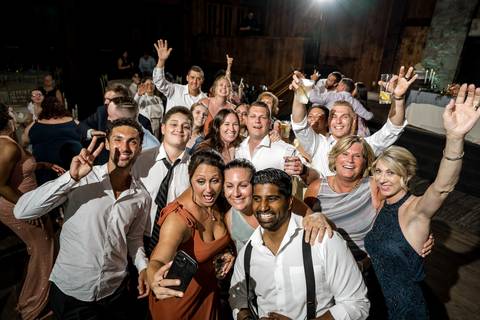 Confetti flies, the music is loud, and the dance floor is packed — this Southbury wedding party was one for the books!
Wedding photographer in CT
Vanessa Trettel Photography'