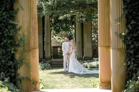 Golden hour strolls through the gardens with Prema & Eric. This is what wedding photography in CT is all about. #WeddingPhotographer #CTWeddings #WaterfordCT'