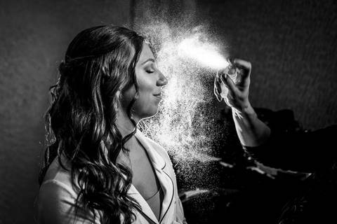 Alison smiling with her bridesmaids during a summer wedding in Connecticut.
Vanessa Trettel Photography
Wedding photo at Anthony's Ocean View | New Haven CT '