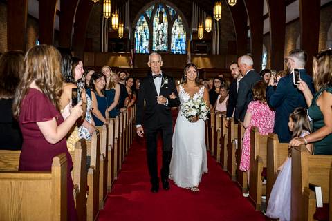The processional: Alison and her father during their Hamden wedding.
Vanessa Trettel Photography
Wedding photo at Anthony's Ocean View | New Haven CT '