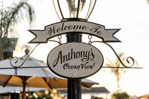 Welcome sign for the wedding at Anthony's Ocean View, New Haven, CT.
Vanessa Trettel Photography
Wedding photo at Anthony's Ocean View | New Haven CT '