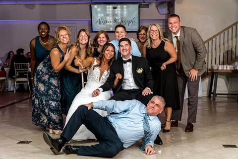 Friends and family dancing at Anthony's Ocean View.
Vanessa Trettel Photography
Wedding photo at Anthony's Ocean View | New Haven CT '