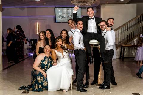 Joyful celebration with family and friends in Connecticut.
Vanessa Trettel Photography
Wedding photo at Anthony's Ocean View | New Haven CT '