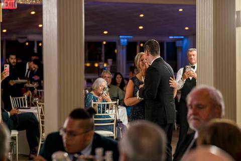 The bride dancing with her father at the reception.
Vanessa Trettel Photography
Wedding photo at Anthony's Ocean View | New Haven CT '